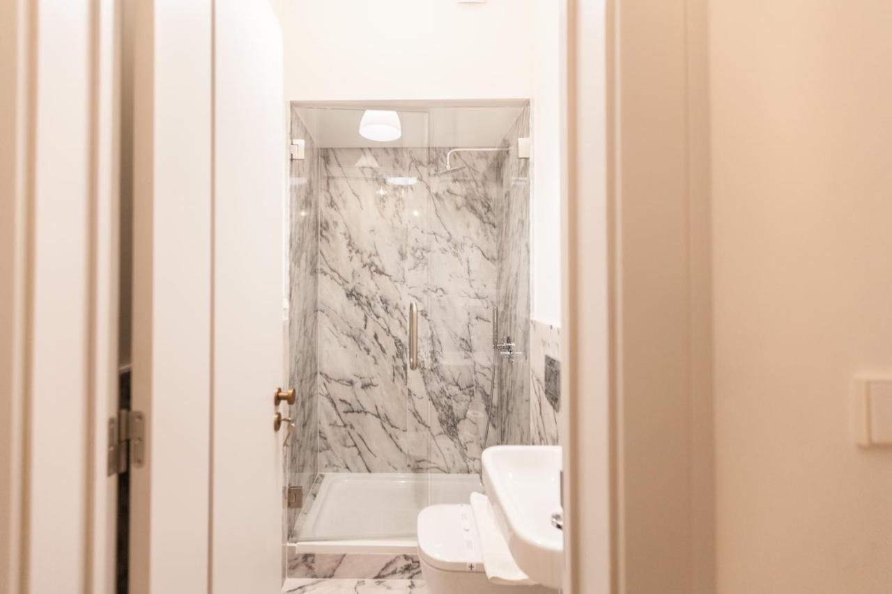 Flh Downtown Marble Apartment *